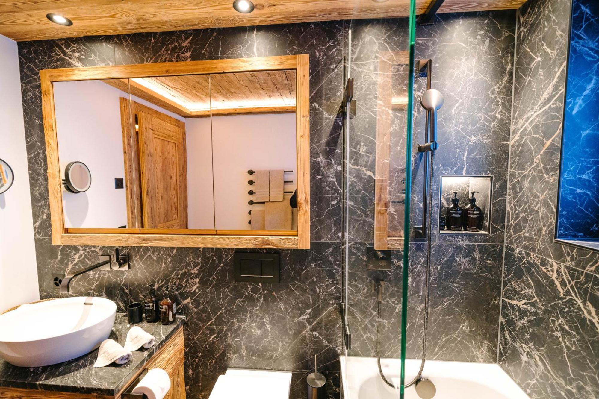Seven Alpina Boutique Hotel Klosters-Serneus Zimmer foto